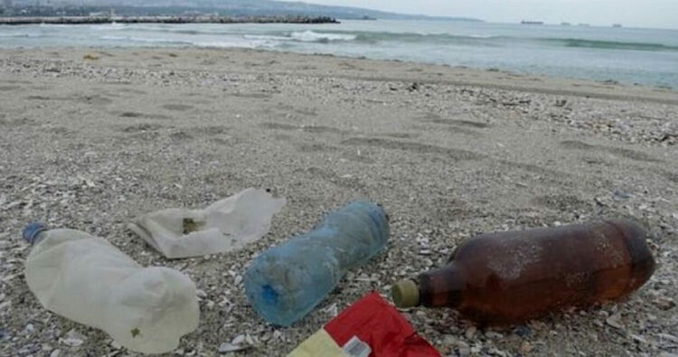 „Плажът не е кошче“: Джулая се превърна в срам