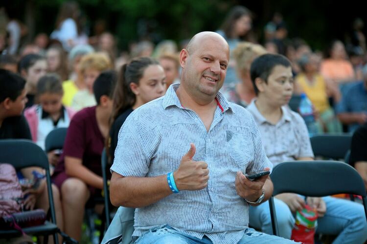 Стотици зрители гледаха биографичната спортна драма „Без крила“ на „Ямача“ 