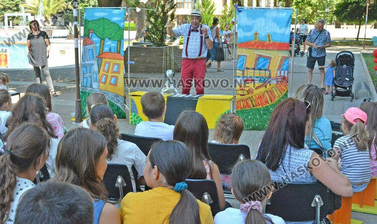 Със спектакъла на Янко Митев „Джаф и пустинята“ започна „Лято в библиотеката 2025“ 