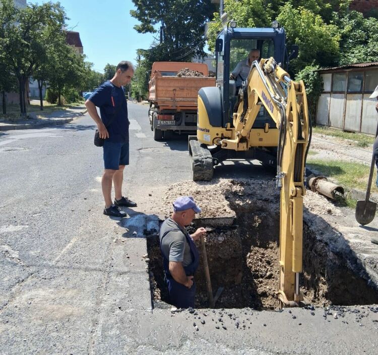 Хасковски квартали са без вода заради отстраняване на авария и подмяна на кран