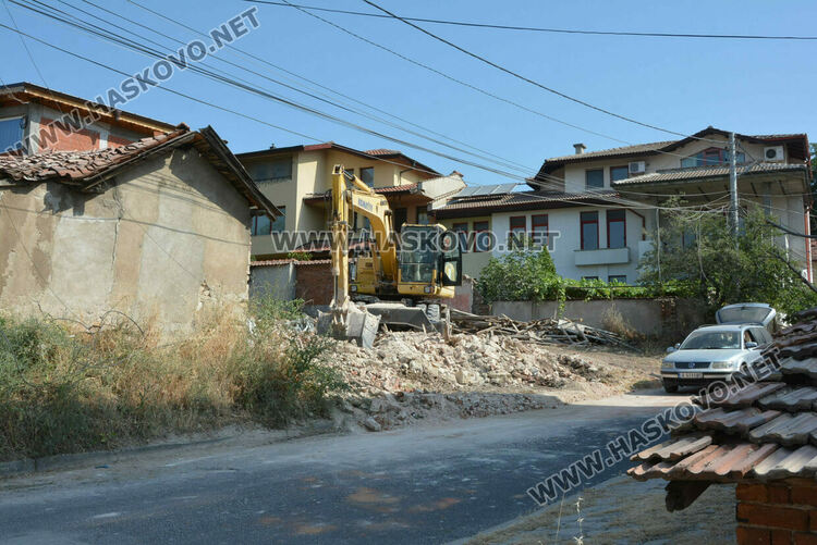 Съседи се жалват от рушаща се къща – паметник на културата