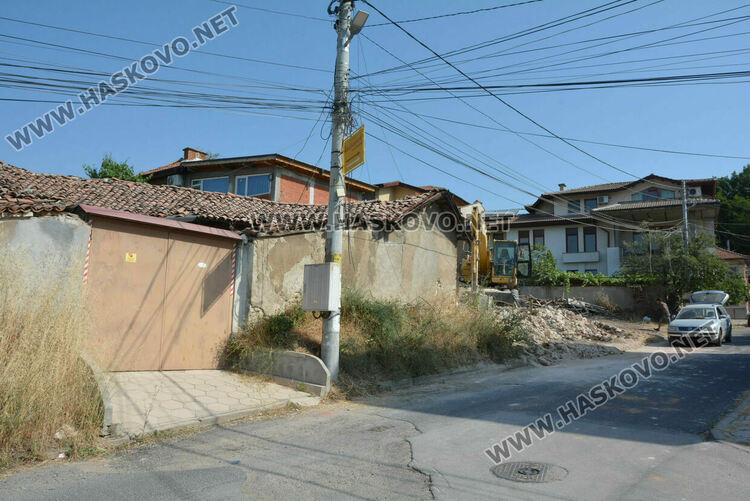 Съседи се жалват от рушаща се къща – паметник на културата