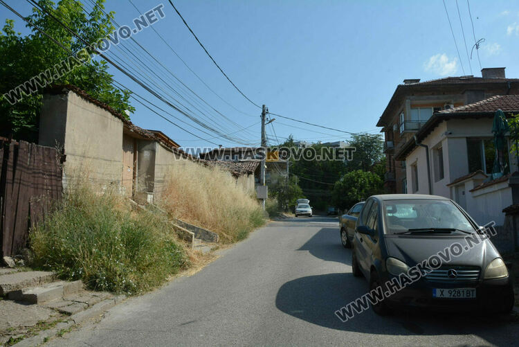 Съседи се жалват от рушаща се къща – паметник на културата