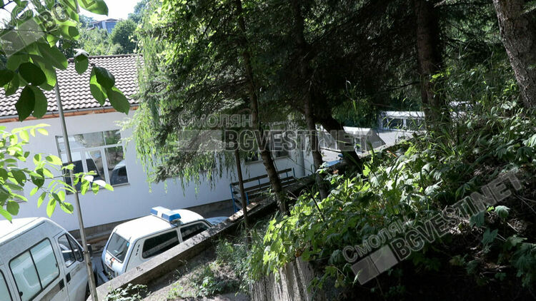 Полицаите спират  стрелбите от 14.00 до 16.00, заради сигнали на млада майка.  Преди това й съставиха акт,че звъняла на 112 не по предназначение / ГАЛЕРИЯ/