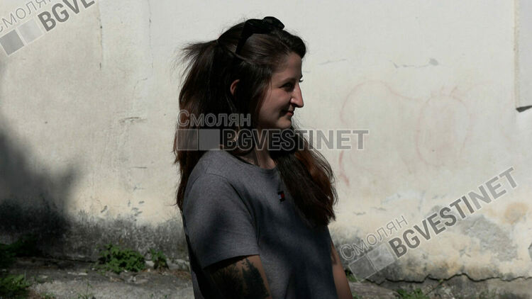 Полицаите спират  стрелбите от 14.00 до 16.00, заради сигнали на млада майка.  Преди това й съставиха акт,че звъняла на 112 не по предназначение / ГАЛЕРИЯ/