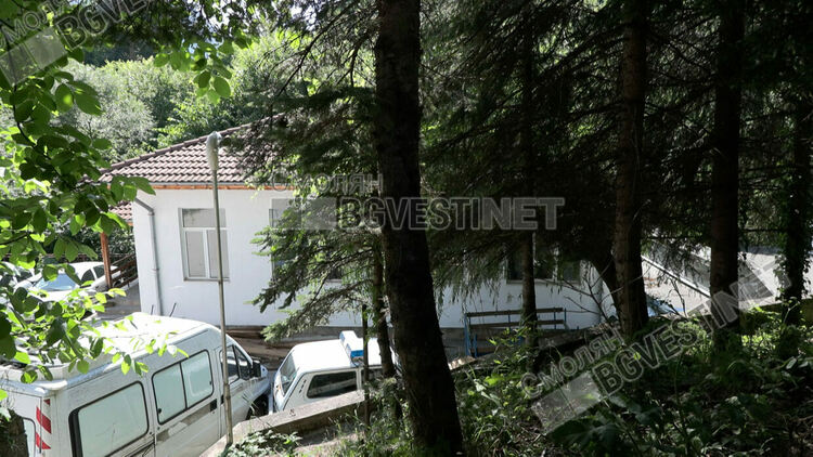 Полицаите спират  стрелбите от 14.00 до 16.00, заради сигнали на млада майка.  Преди това й съставиха акт,че звъняла на 112 не по предназначение / ГАЛЕРИЯ/