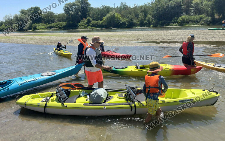 Близо 50 души стартираха във водния поход „Долна Марица - 2025“