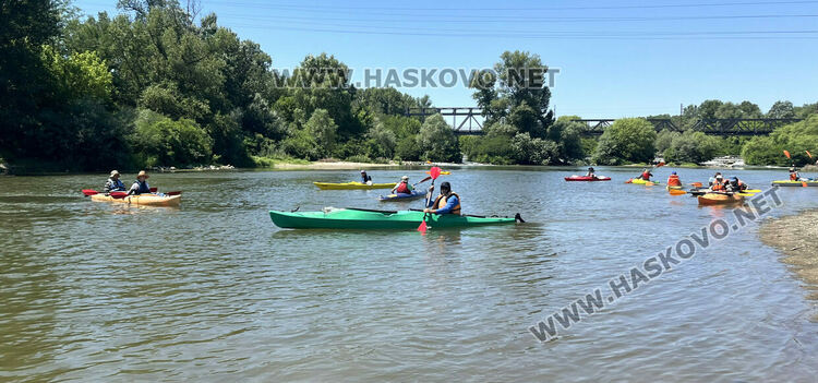 Близо 50 души стартираха във водния поход „Долна Марица - 2025“