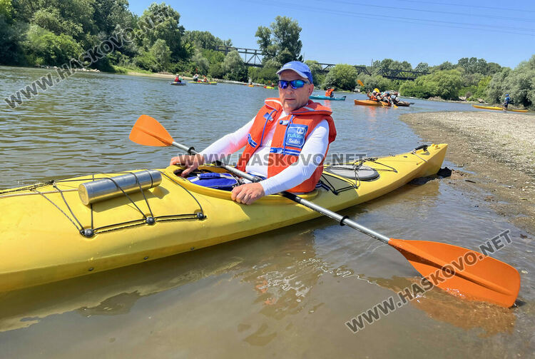 Близо 50 души стартираха във водния поход „Долна Марица - 2025“