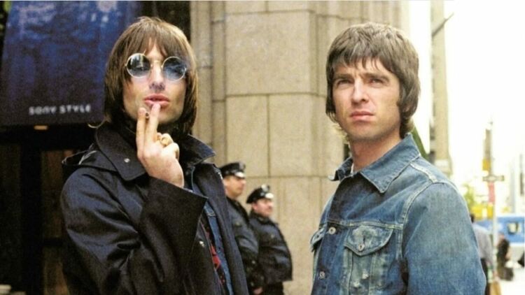Меломаните заливат Кардиф за първия концерт на Oasis от 16 години насам 