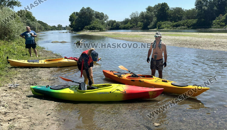 Близо 50 души стартираха във водния поход „Долна Марица - 2025“