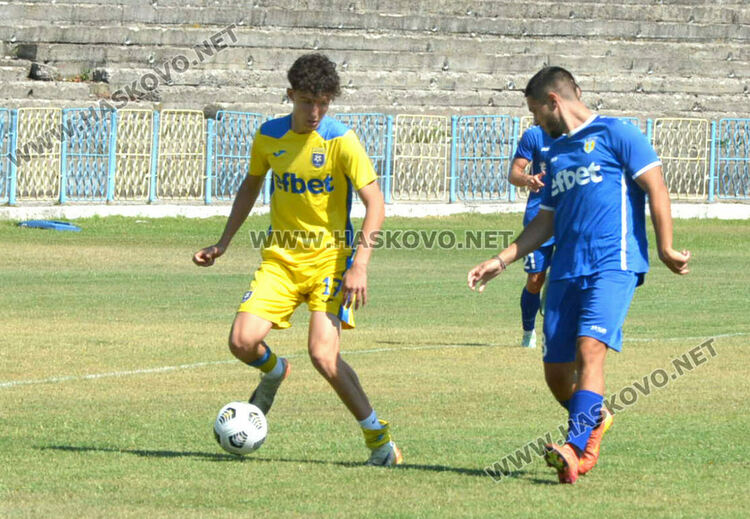 „Димитровград“ с равенство в първата си контрола