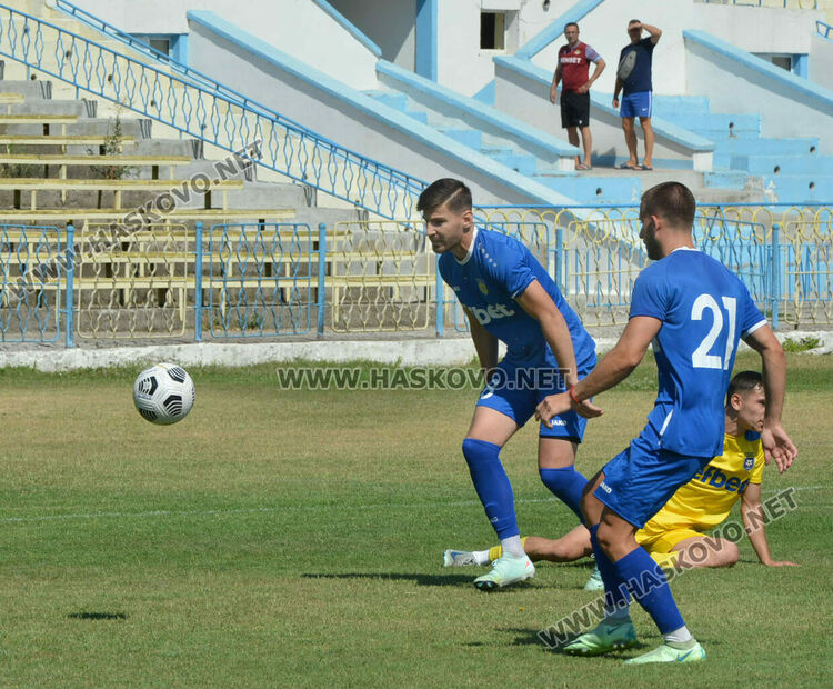 „Димитровград“ с равенство в първата си контрола