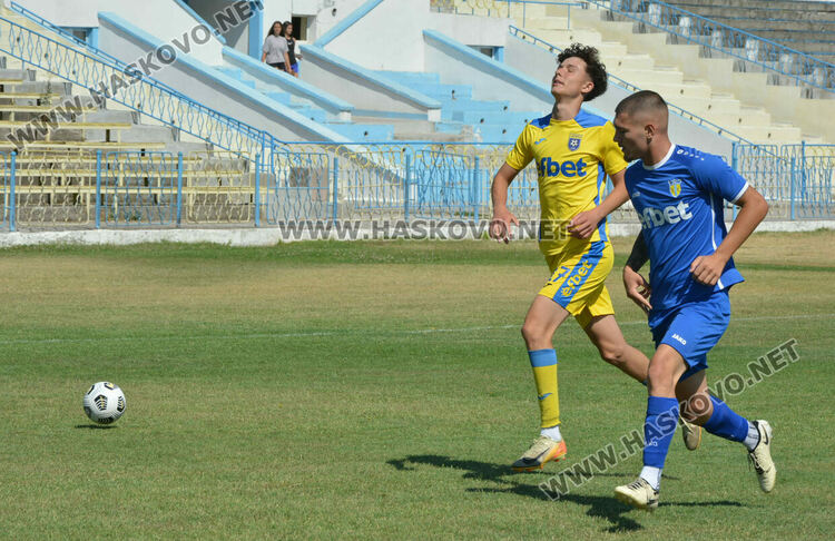 „Димитровград“ с равенство в първата си контрола