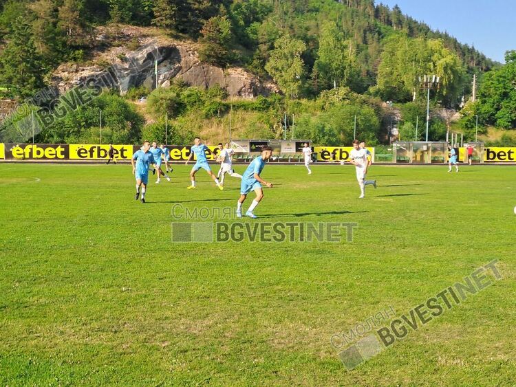 Теодор Стефанов с победа в дебюта си като старши треньор на "Родопа"