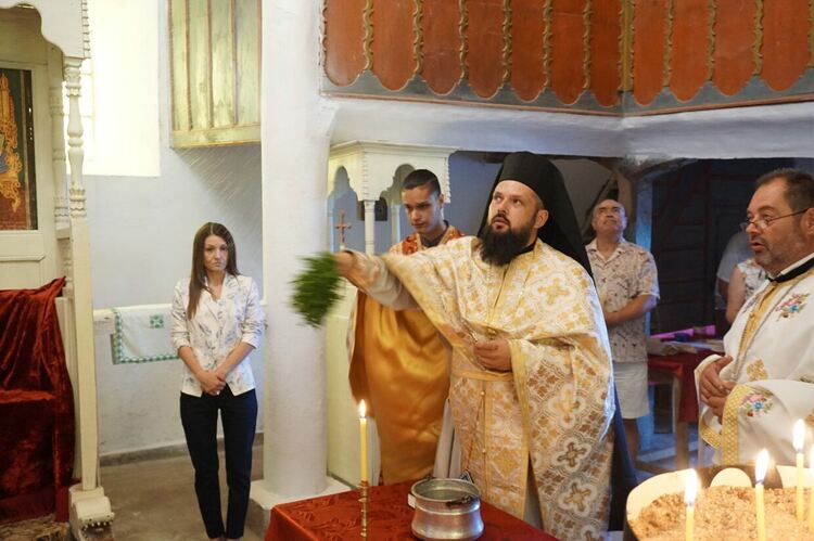 Курбан и литургия за храмовия празник на църквата „Света Неделя“ в Черепово