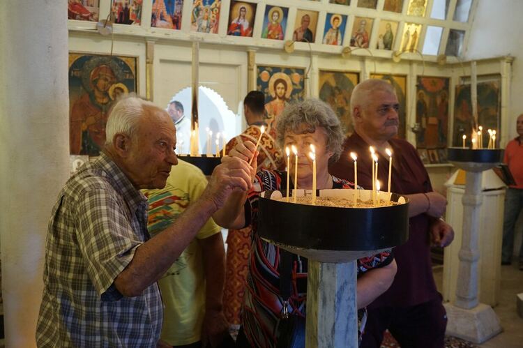 Курбан и литургия за храмовия празник на църквата „Света Неделя“ в Черепово