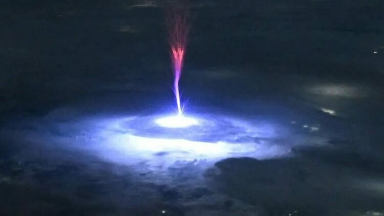 Заснеха епично електрическо явление от космоса