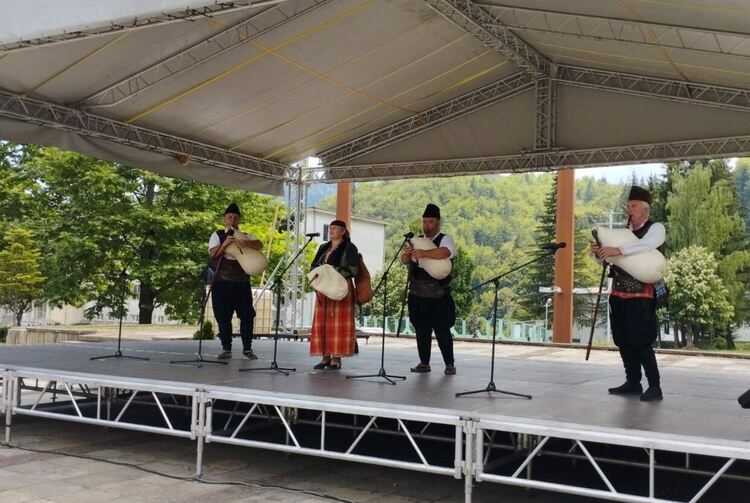 Индивидуални и групови изпълнители ще представят област Смолян на XIII Национален събор на народното творчество в Копривщица - 2025