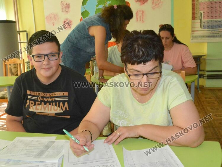 Започна подаването на заявления за кандидатстване в гимназиите в Хасковска област