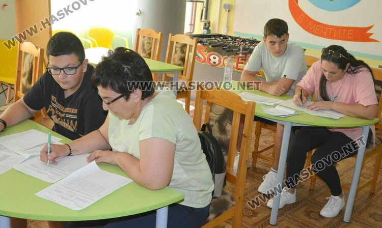 Започна подаването на заявления за кандидатстване в гимназиите в Хасковска област