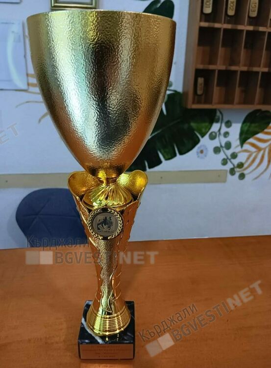    Гвардейците от Кърджали заслужиха купата от престижен фестивал в Италия