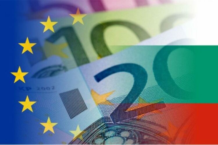 S&P и Fitch Ratings повишиха кредитния рейтинг на България заради влизането ѝ в еврозоната