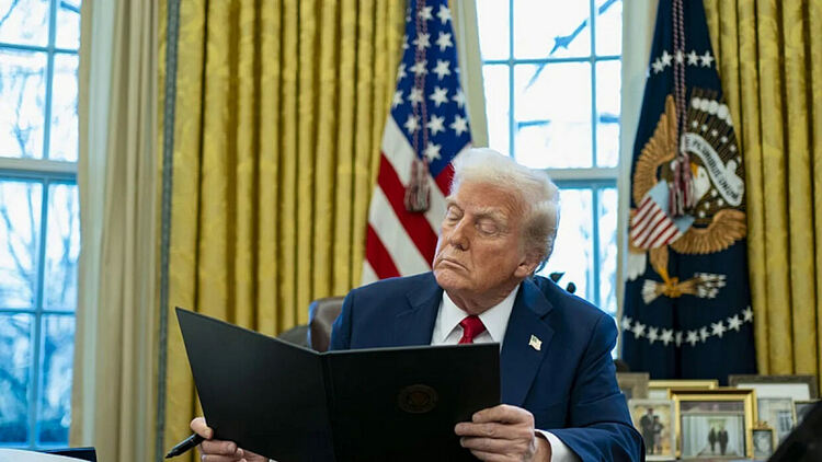 Тръмп налага 35% мита за Канада, обмисля 15%-20% мита за останалите търговски партньори