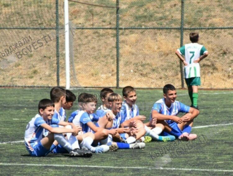 Децата на футболна академия "Арда 1924" записаха осем победи от осем мача в турнир в Одрин