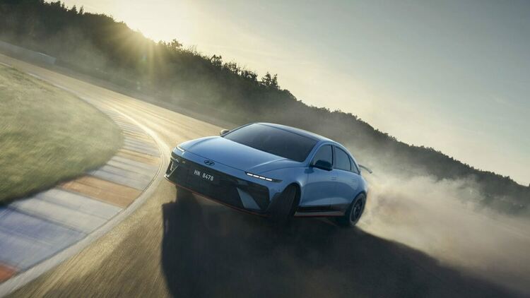 Новият Hyundai IONIQ 6 N смайва с технически показатели на суперкола