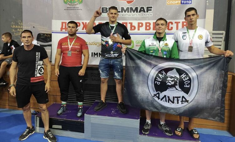 „ММА Хасково“ с 8 медала на Държавното първенство