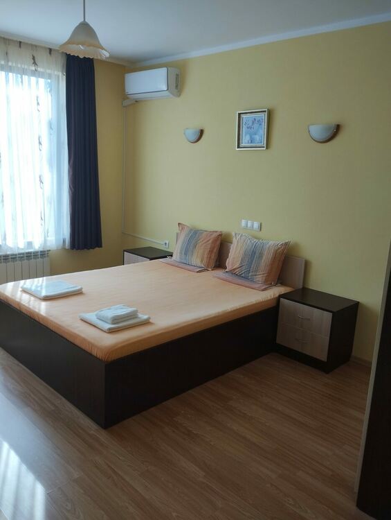 НАП продава къща за гости в Мезек за малко над 1 млн. лв.