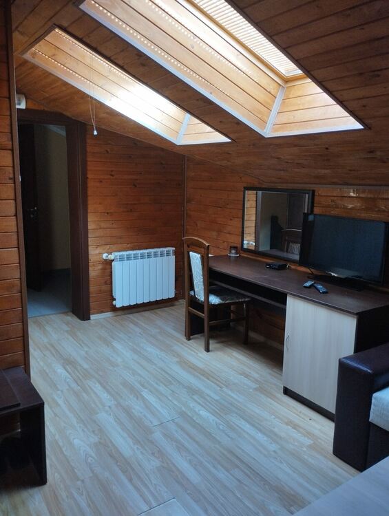 НАП продава къща за гости в Мезек за малко над 1 млн. лв.