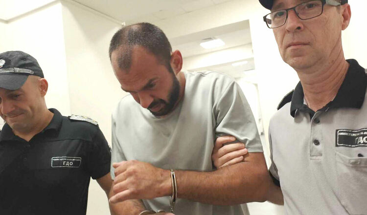 Бивш затворник изби два зъба на жена си, два месеца след като го освободиха