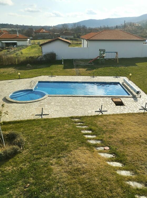 НАП продава къща за гости в Мезек за малко над 1 млн. лв.