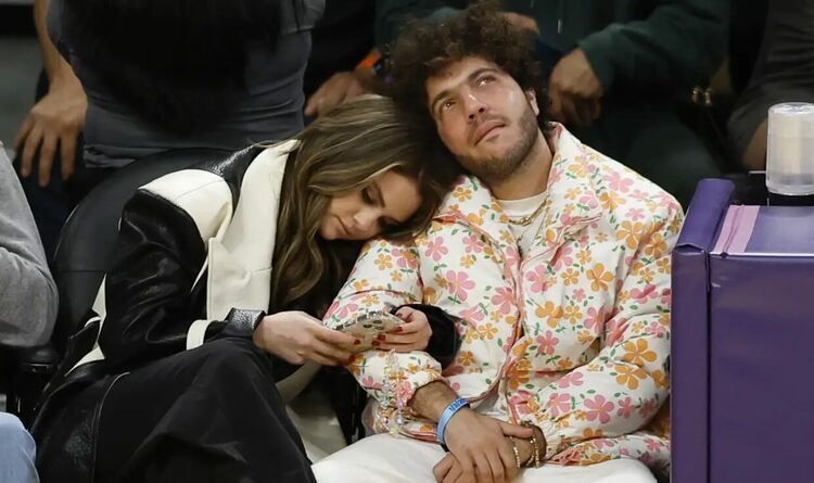 Селена Гомес и Бени Бланко ще си кажат „Да“ на романтична есенна сватба в Калифорния