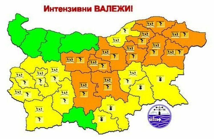Предупреждение за оранжев код и интензивни валежи в Пловдивска област