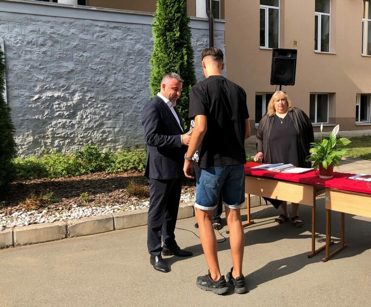 Областният управител Захари Сираков отдаде почит към Апостола на свободата