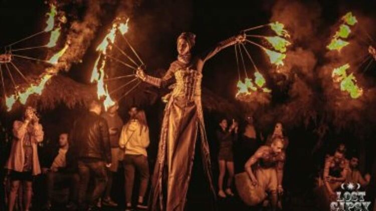 Клаудия Леон: От забрана в Куба до огнено шоу в България