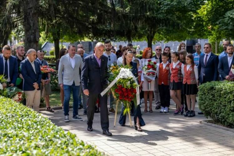 С тържествена общоградска церемония Перник отбеляза 188 години от рождението на Васил Левски