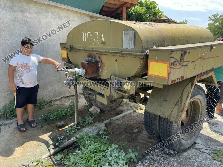 Жители на Александрово излязоха на пореден протест заради безводие, в готовност са за блокади