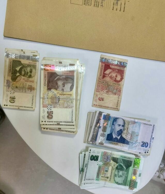 Четирима са задържани за принуда, заплахи и насилие в областите Хасково и Ямбол