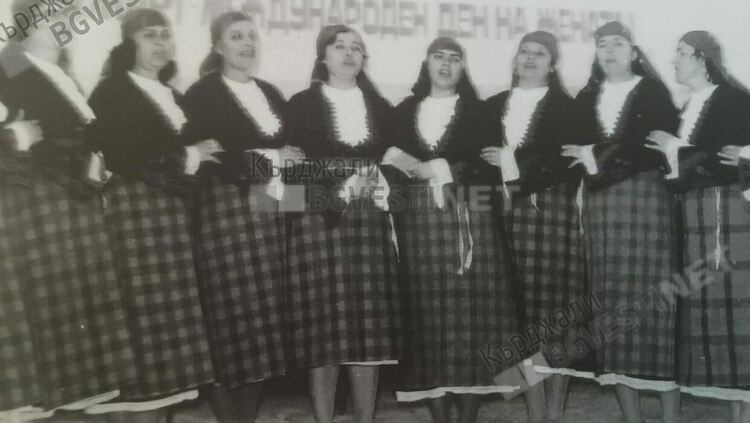 Християни и мюсюлмани пеят и танцуват заедно в самодейните състави  на тракийско дружество „Димитър Маджаров”, дават пример за толерантност