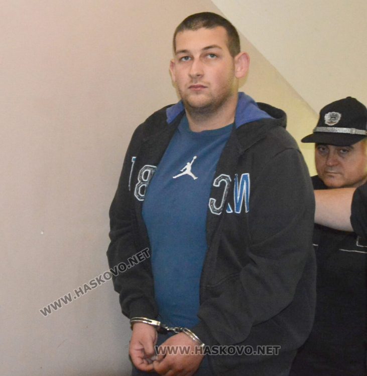 Задържан със 7,5 кг марихуана 19-годишен остава в ареста