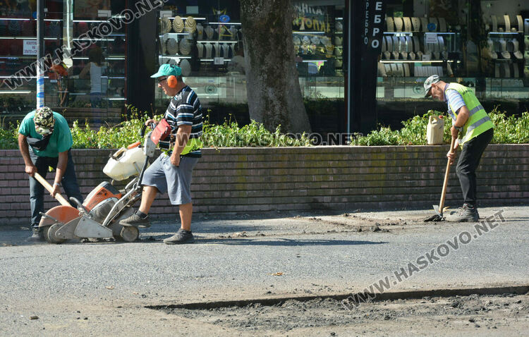Затвориха паркинга до „Аида“ за частичен ремонт