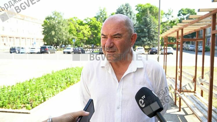 Бойко Синапов: Животновъди от страната настояват за незабавна масова ваксинация на овце и кози