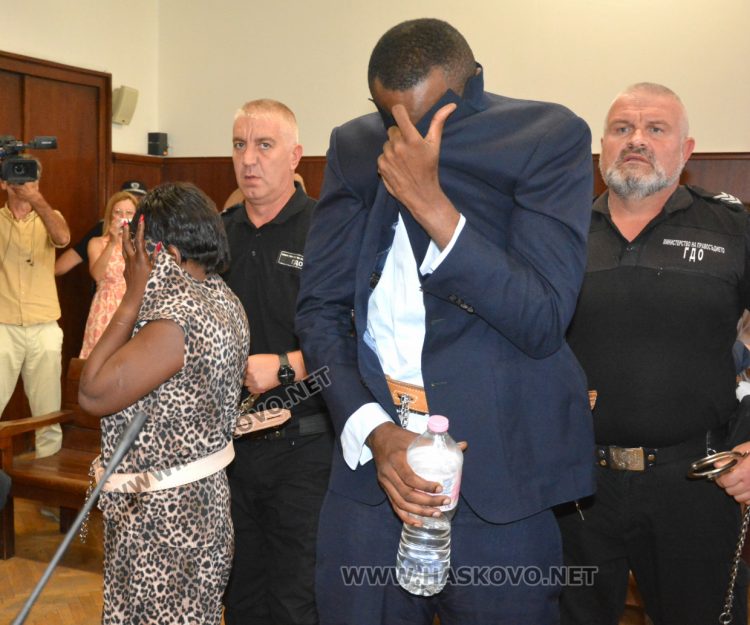 Прокуратурата иска постоянен арест за тримата хванати с 206 кг кокаин 