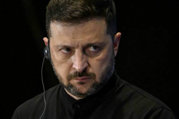 Зеленски подписа закон, който извади по улиците стотици