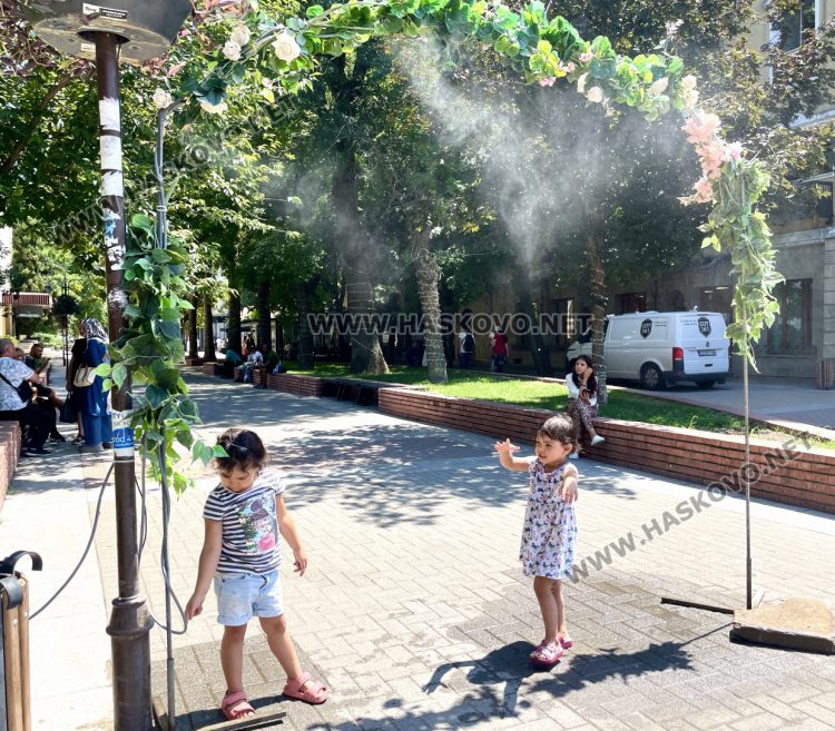 Оранжев код за жега и в четвъртък, с температура до 40 градуса