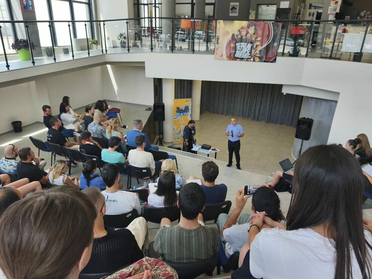 Националната среща „Младежките организации и центрове и свободното време на младите хора“